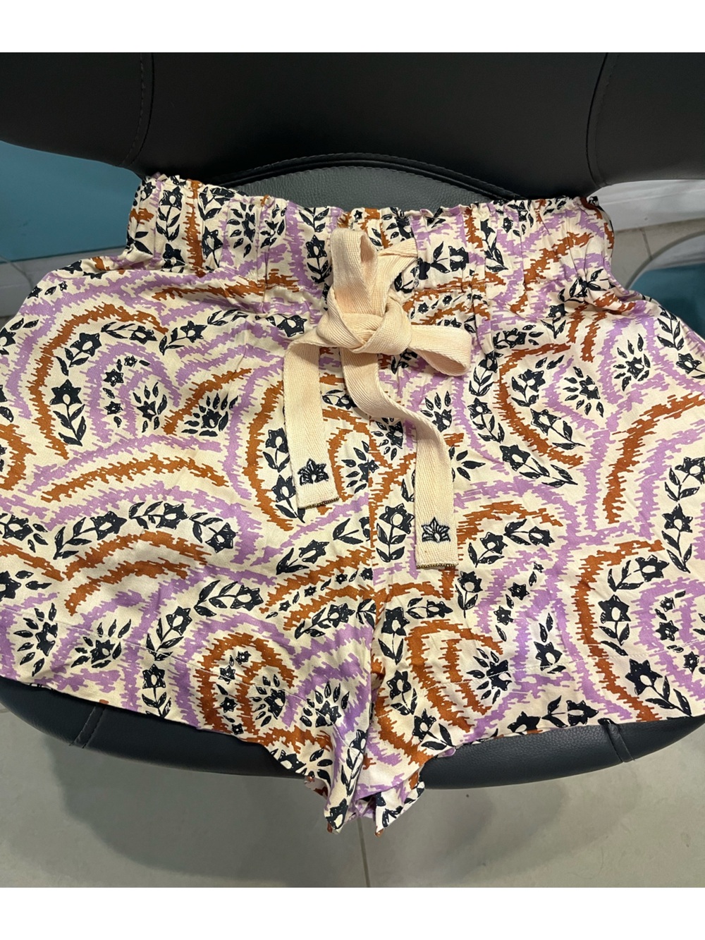Omika shorts